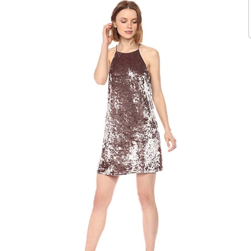 Sugarlips Sleveless Velvet Dress